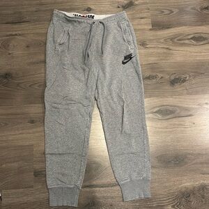grey nike joggers - size M